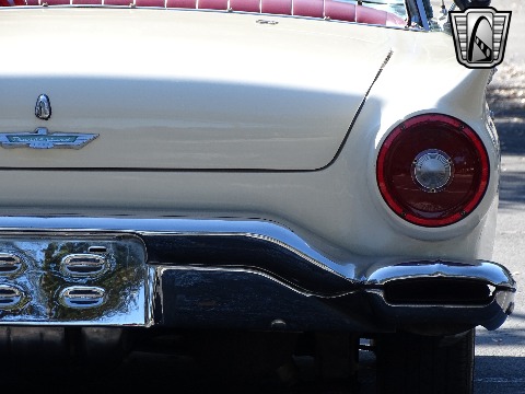 1957 Ford Thunderbird image 40