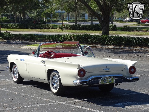 1957 Ford Thunderbird image 15