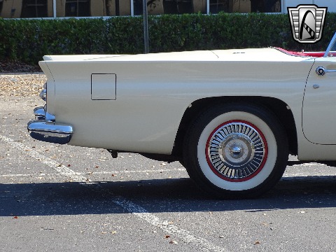 1957 Ford Thunderbird image 41