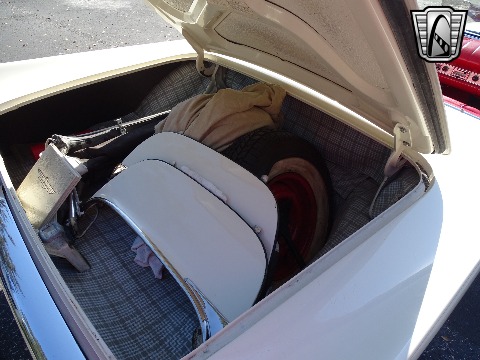 1957 Ford Thunderbird image 122