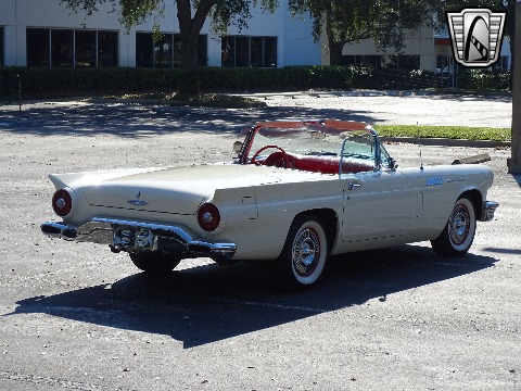 1957 Ford Thunderbird image 21