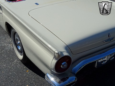 1957 Ford Thunderbird image 73