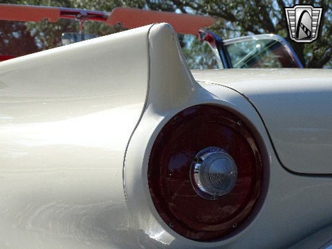 1957 Ford Thunderbird image 75