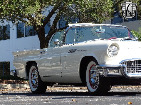 1957 Ford Thunderbird image 51