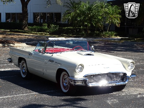 1957 Ford Thunderbird image 27