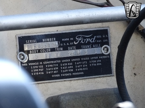 1957 Ford Thunderbird image 132