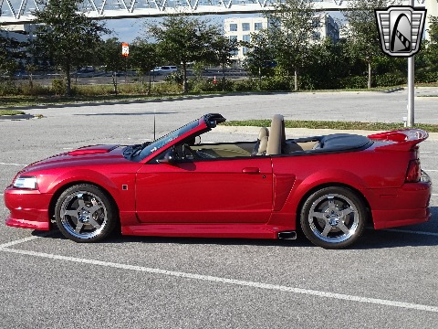 2001 Ford Mustang image 12