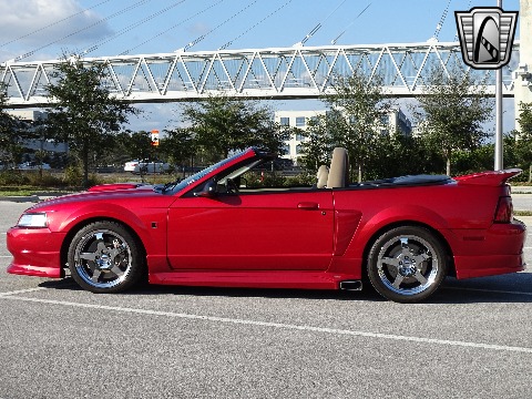 2001 Ford Mustang image 13