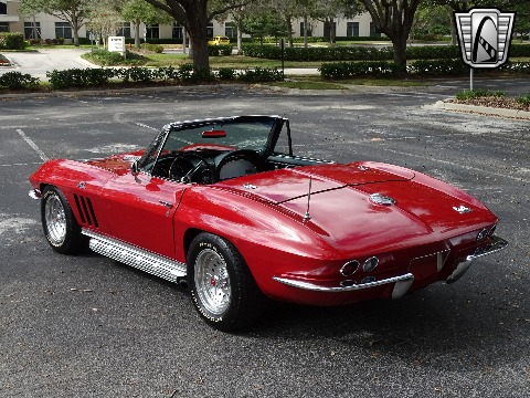 1966 Chevrolet Corvette image 15