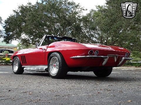 1966 Chevrolet Corvette image 17