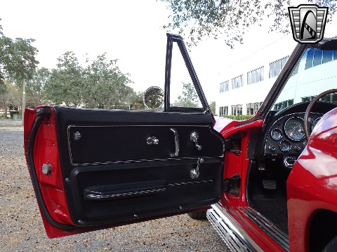 1966 Chevrolet Corvette image 98