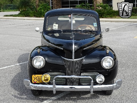 1941 Ford Coupe image 6