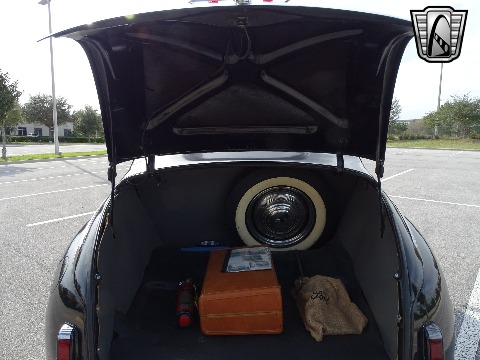 1941 Ford Coupe image 112