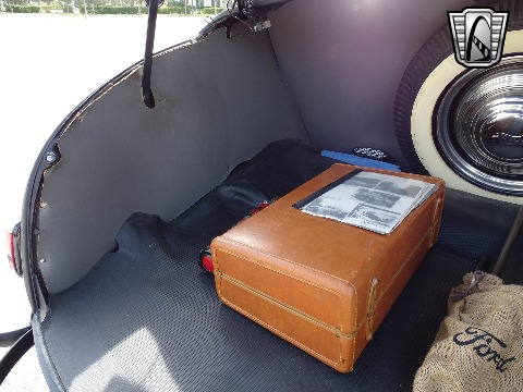 1941 Ford Coupe image 113
