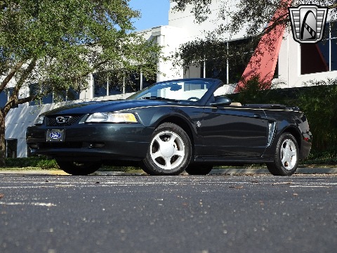 1999 Ford Mustang image 3