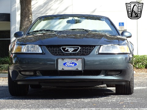 1999 Ford Mustang image 8