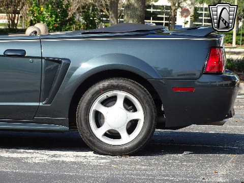 1999 Ford Mustang image 36