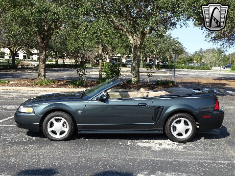 1999 Ford Mustang image 12
