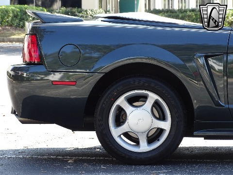 1999 Ford Mustang image 39