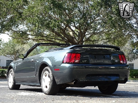 1999 Ford Mustang image 17