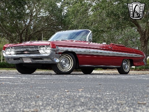 1961 Oldsmobile Starfire image 4
