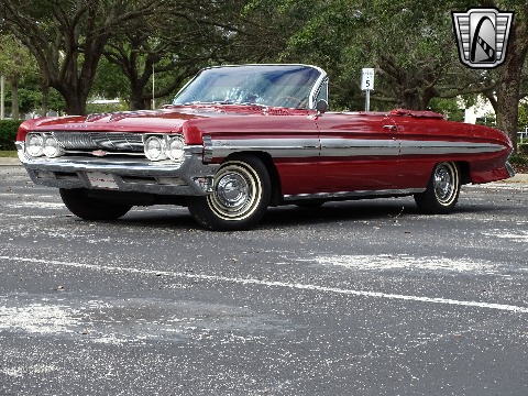 1961 Oldsmobile Starfire image 5