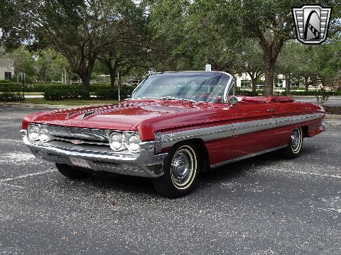 1961 Oldsmobile Starfire image 10