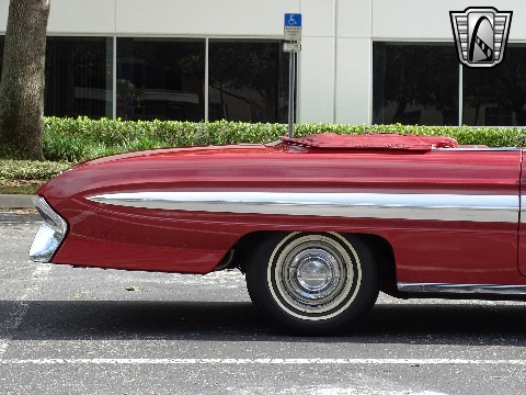 1961 Oldsmobile Starfire image 41