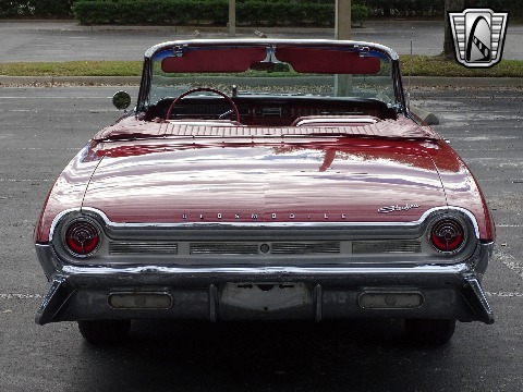 1961 Oldsmobile Starfire image 18