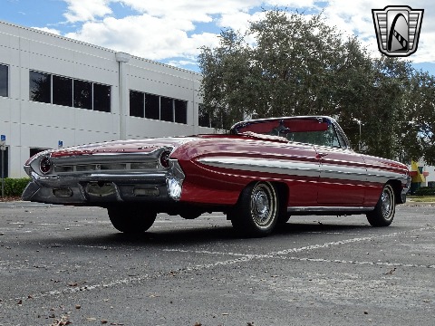 1961 Oldsmobile Starfire image 23