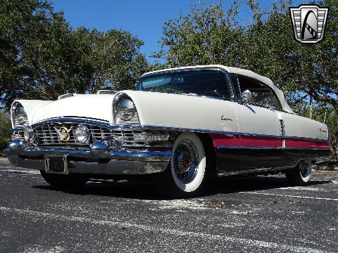 1955 Packard Caribbean image 10