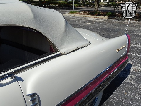 1955 Packard Caribbean image 63