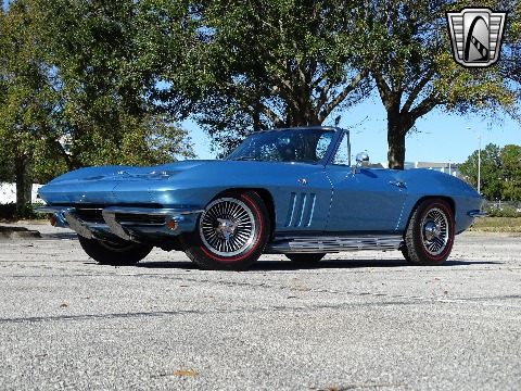 1965 Chevrolet Corvette image 3