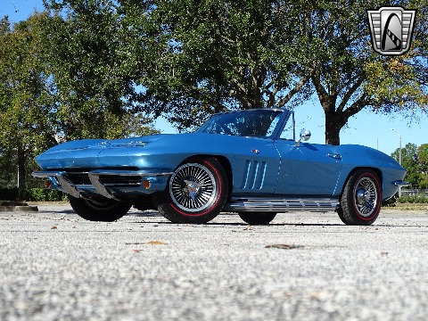 1965 Chevrolet Corvette image 4