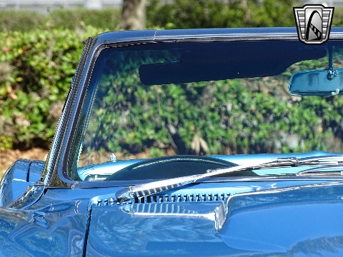 1965 Chevrolet Corvette image 9