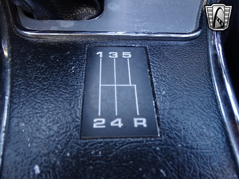 1965 Chevrolet Corvette image 24