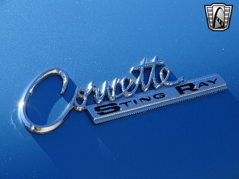 1965 Chevrolet Corvette image 20