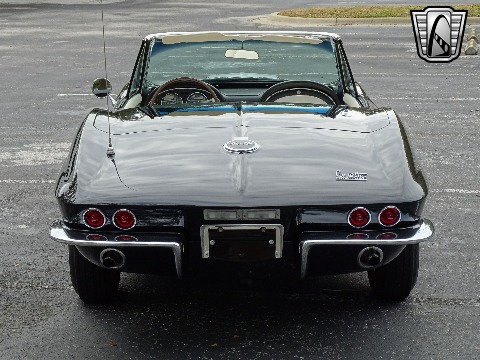 1967 Chevrolet Corvette image 18