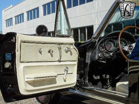 1967 Chevrolet Corvette image 98