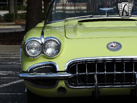 1958 Chevrolet Corvette image 32
