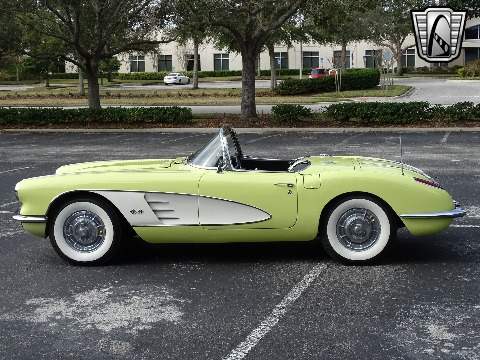 1958 Chevrolet Corvette image 13