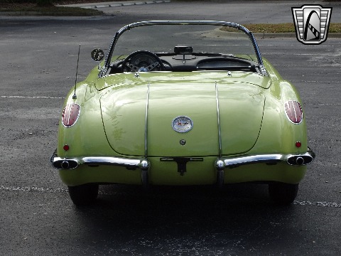 1958 Chevrolet Corvette image 19