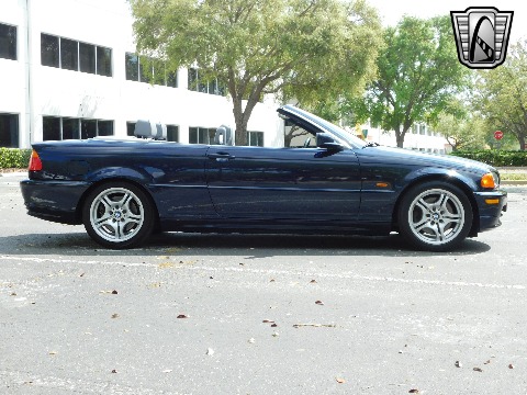 2001 BMW 330CI image 24