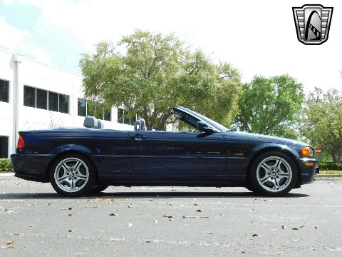 2001 BMW 330CI image 25