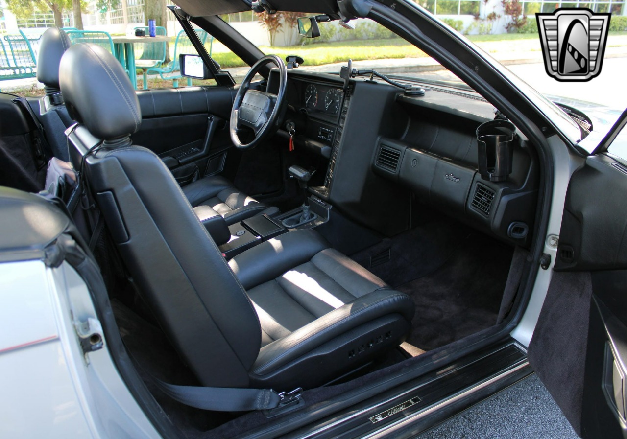1991 Cadillac Allante 24