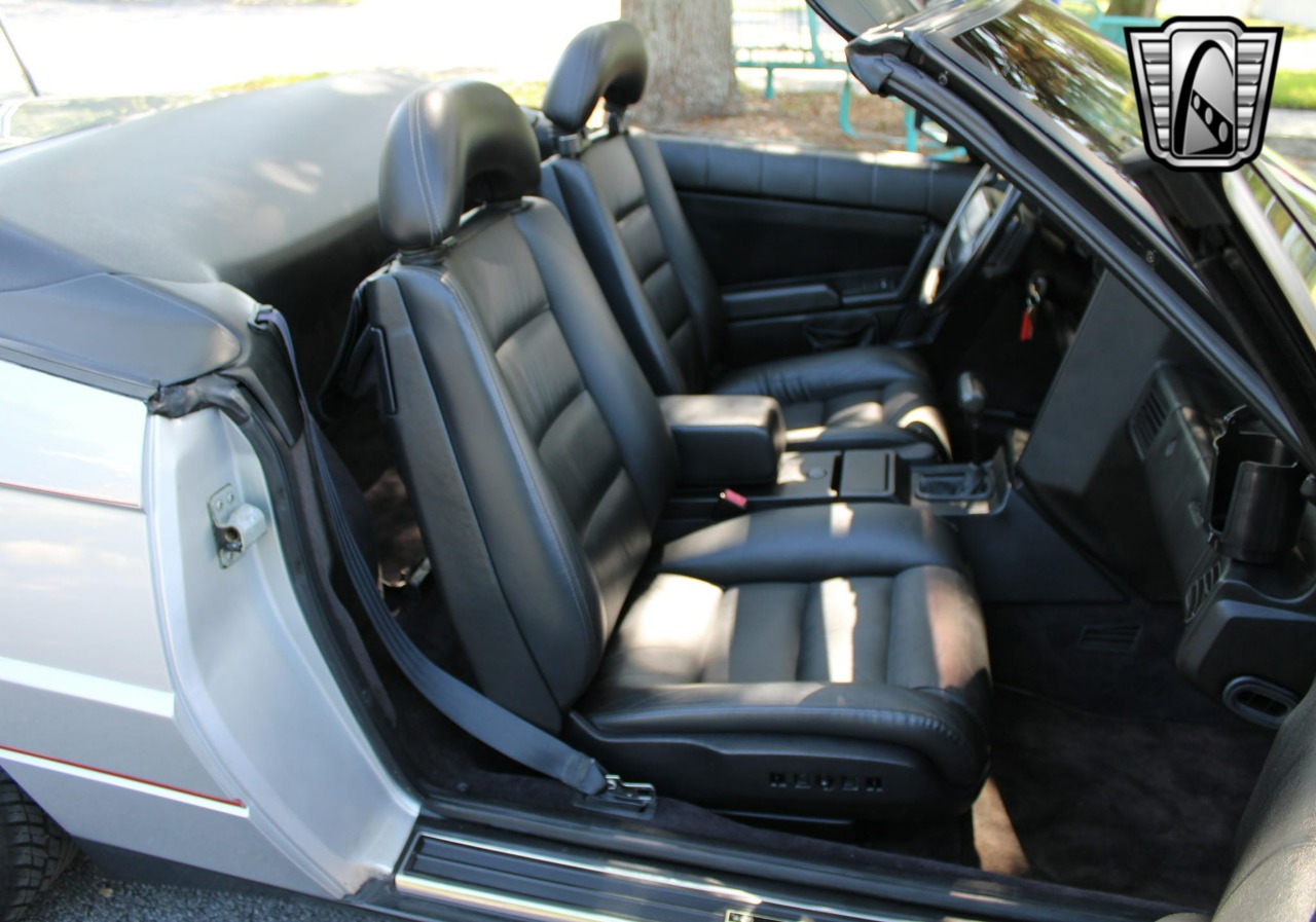 1991 Cadillac Allante 25