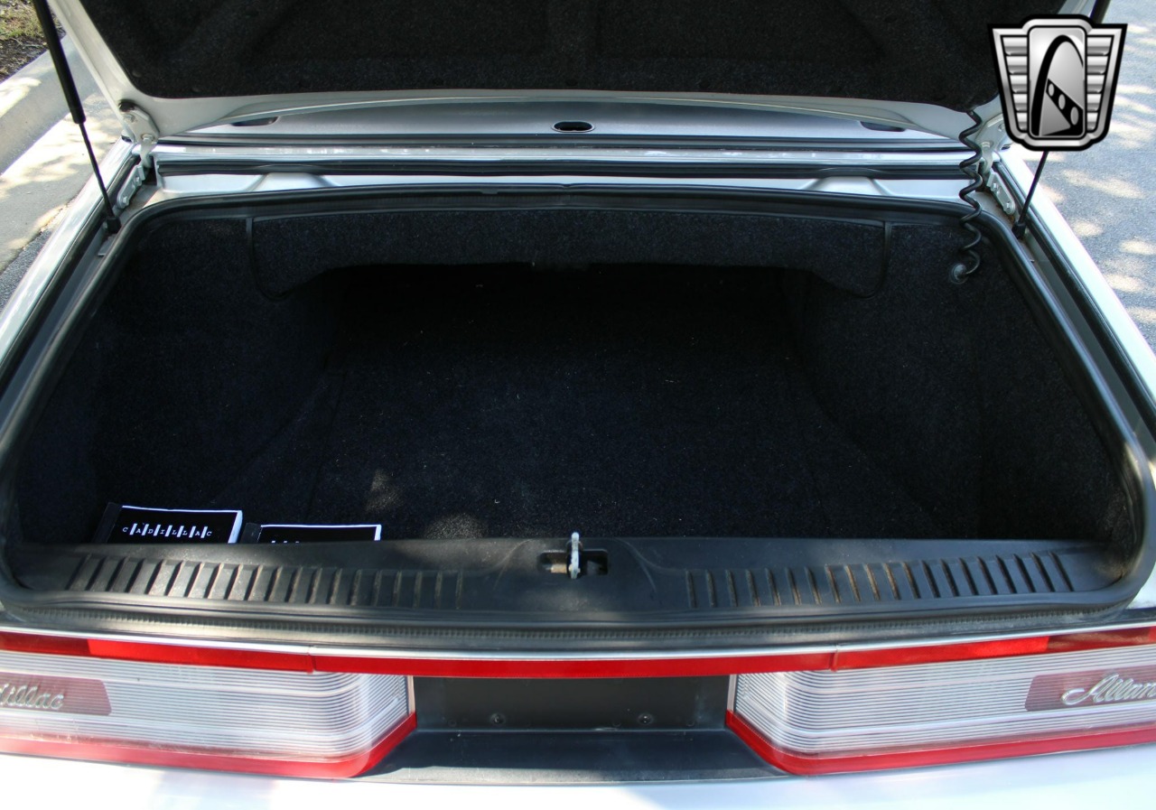 1991 Cadillac Allante 30