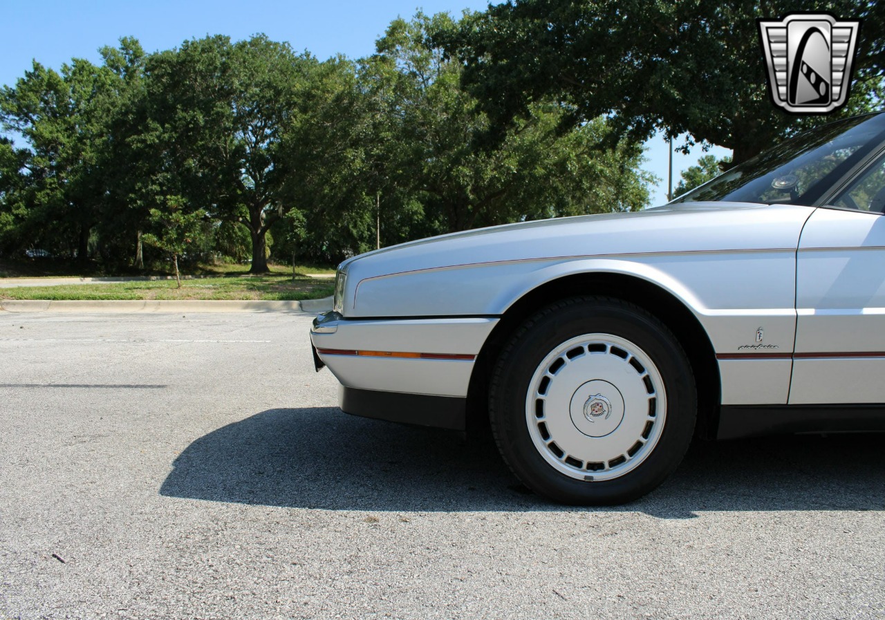 1991 Cadillac Allante 16