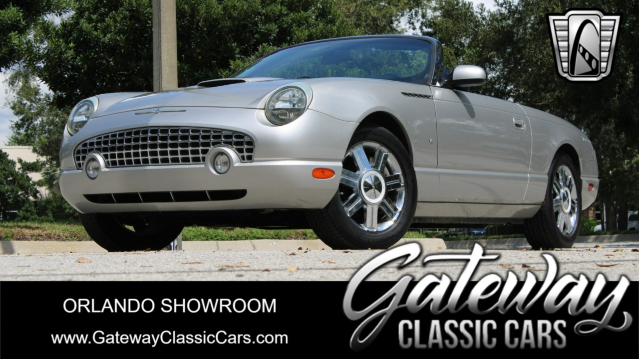2004 Ford Thunderbird 1