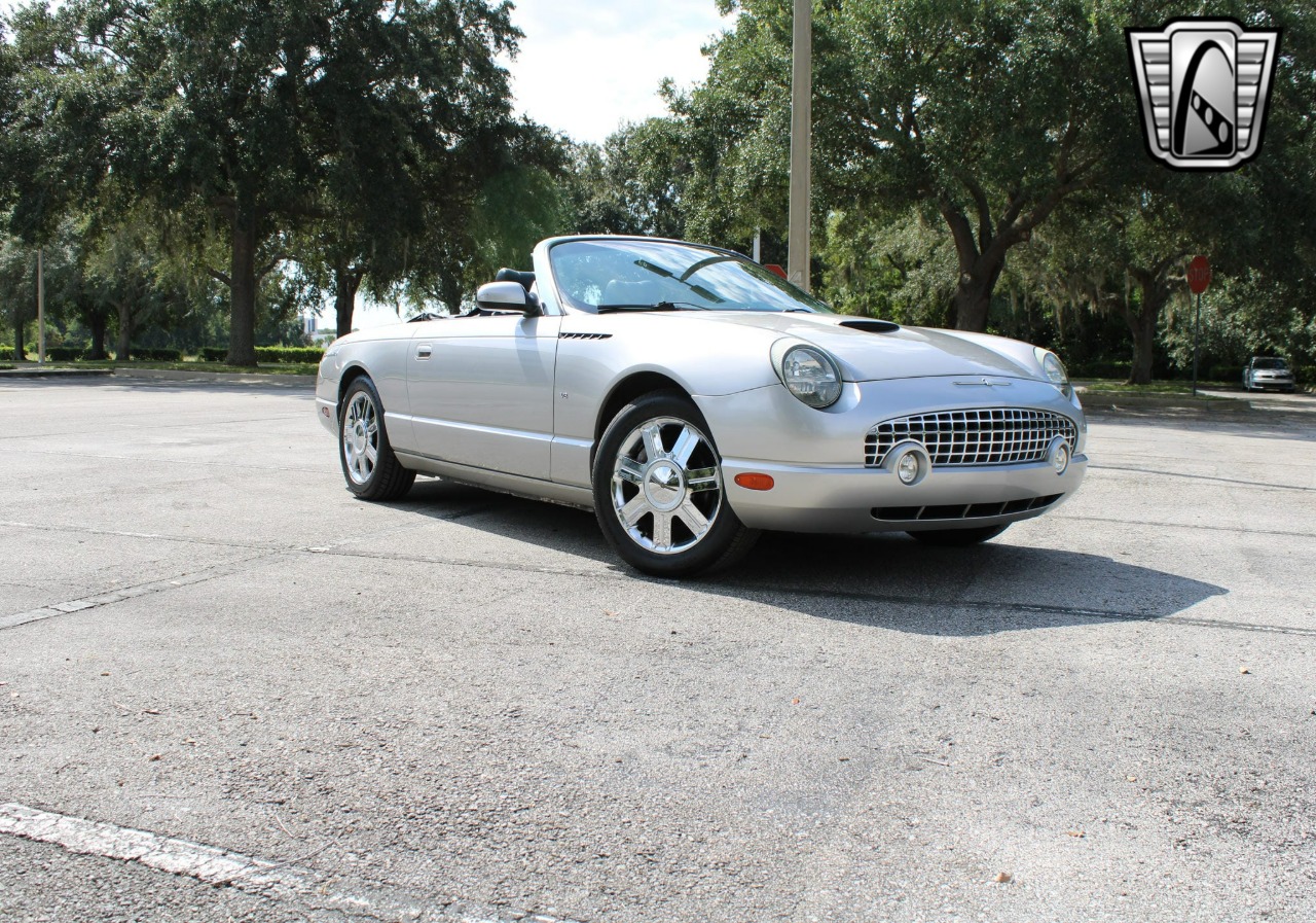 2004 Ford Thunderbird 75